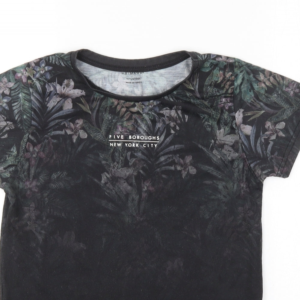 Primark Boys Black  Polyester Basic T-Shirt Size 10-11 Years Round Neck Pullover - New York City