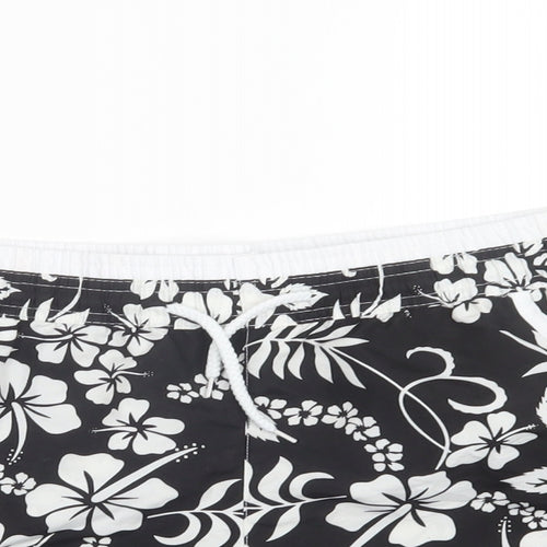Preworn Womens Black Floral Cotton Bermuda Shorts Size L L4 in Regular Drawstring