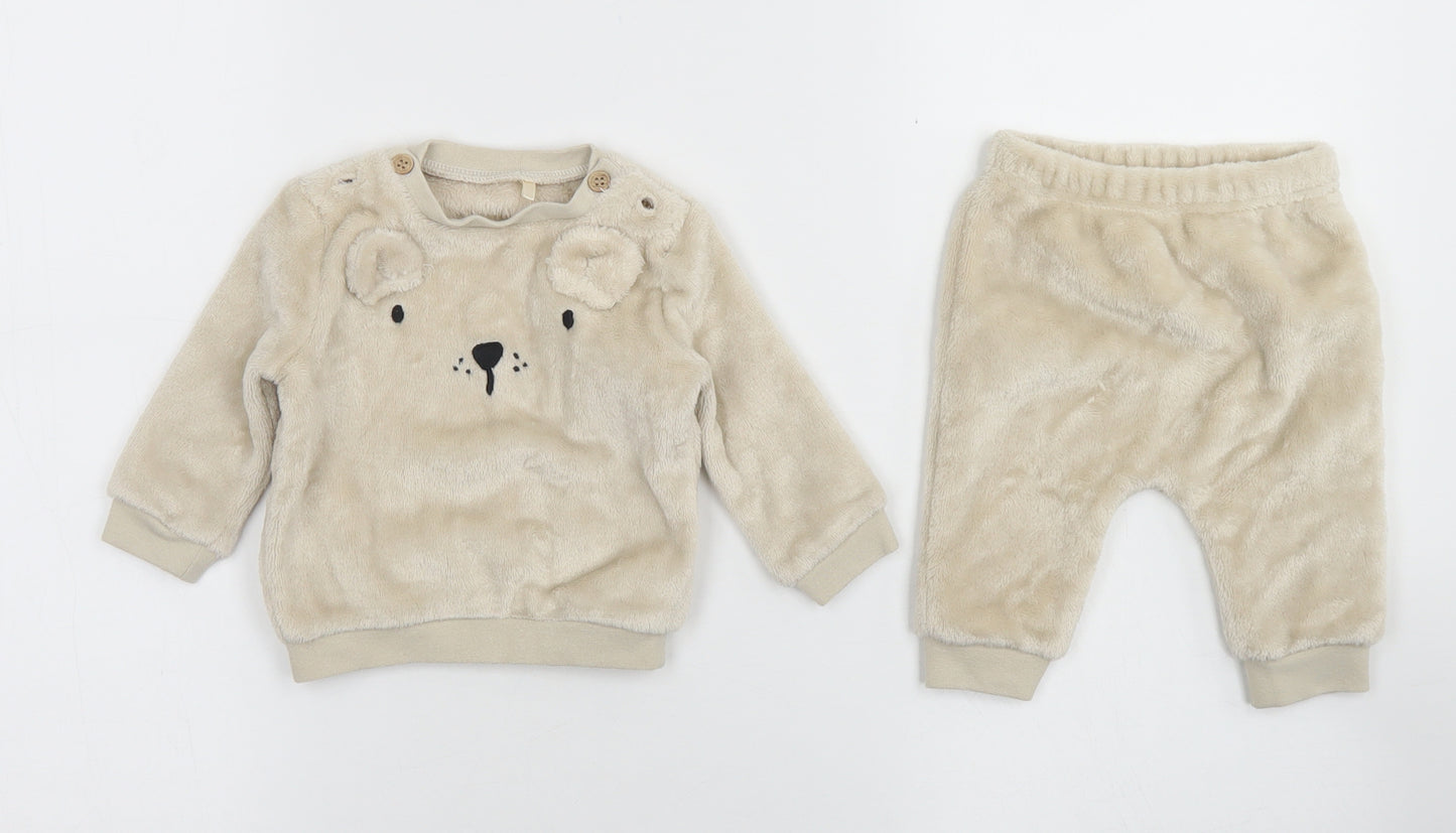 TU Girls Brown Solid Polyester Capri Pyjama Set Size 0-3 Months  Button - Bear