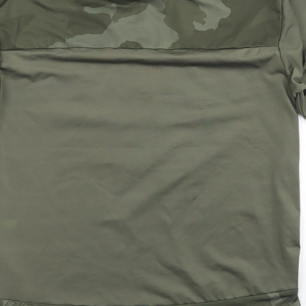 McKenzie Boys Green Camouflage Polyester Basic T-Shirt Size 8-9 Years Crew Neck