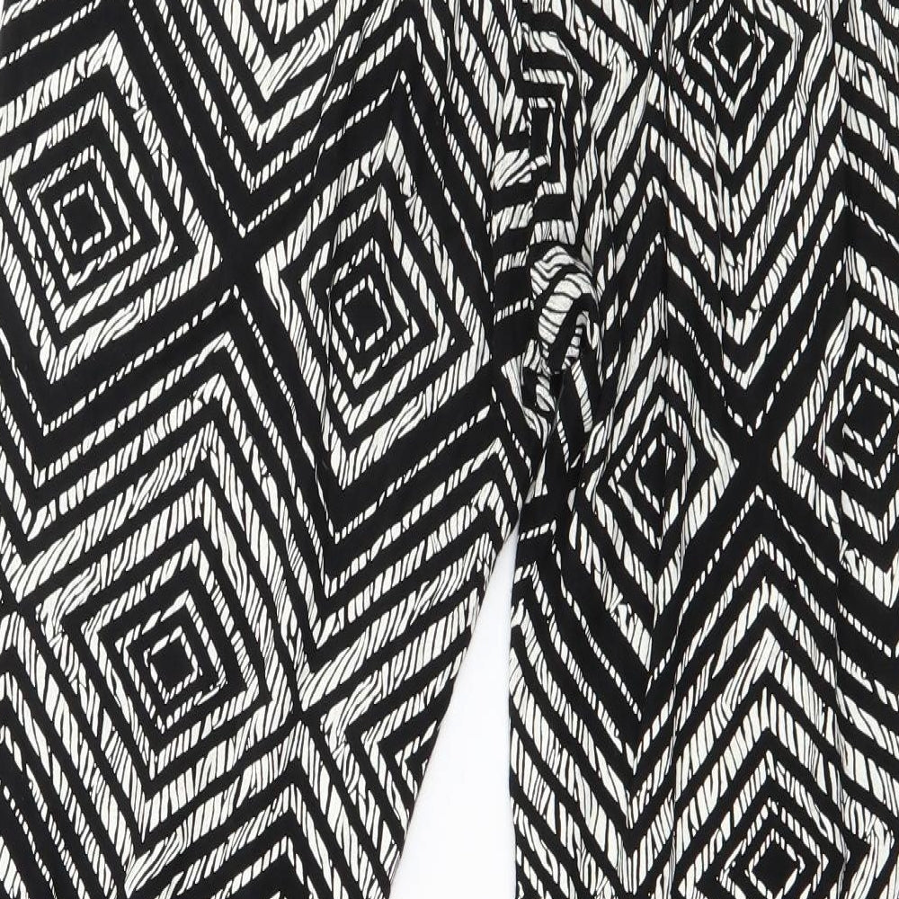 Preworn Womens Black Geometric Polyester Cropped Trousers Size 2XL L23 in Regular