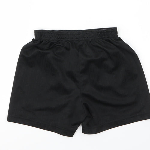 Umbro Boys Black  Polyester Sweat Shorts Size 5 Years  Regular