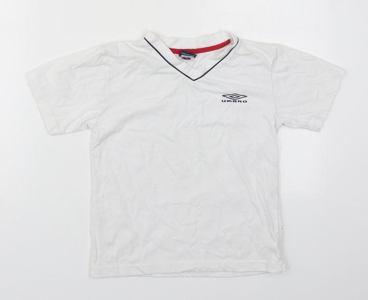 Umbro Boys White  Polyester Basic T-Shirt Size 5-6 Years V-Neck Pullover