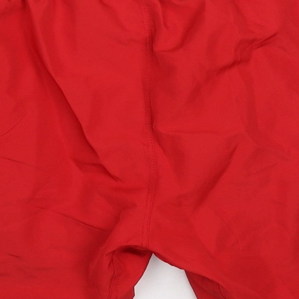 Umbro Boys Red  Polyester Utility Shorts Size 11 Years  Regular  - Red Dragon