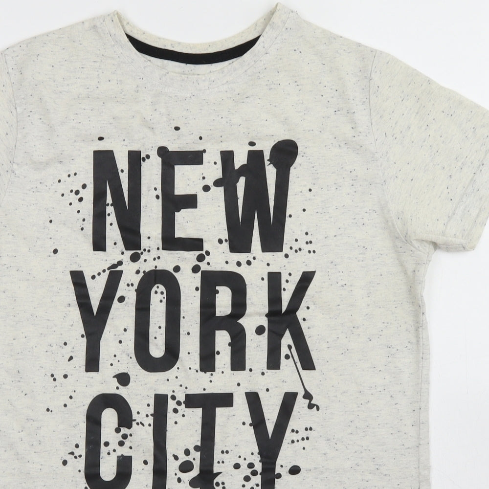 Primark Boys Ivory  Polyester Basic T-Shirt Size 12 Years Crew Neck  - New York City