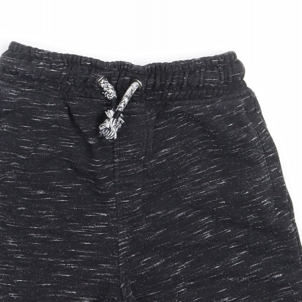 TU Boys Black  Cotton Sweat Shorts Size 5 Years  Regular