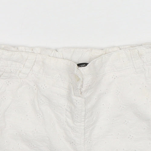 George Girls White  Cotton Chino Shorts Size 5-6 Years  Regular
