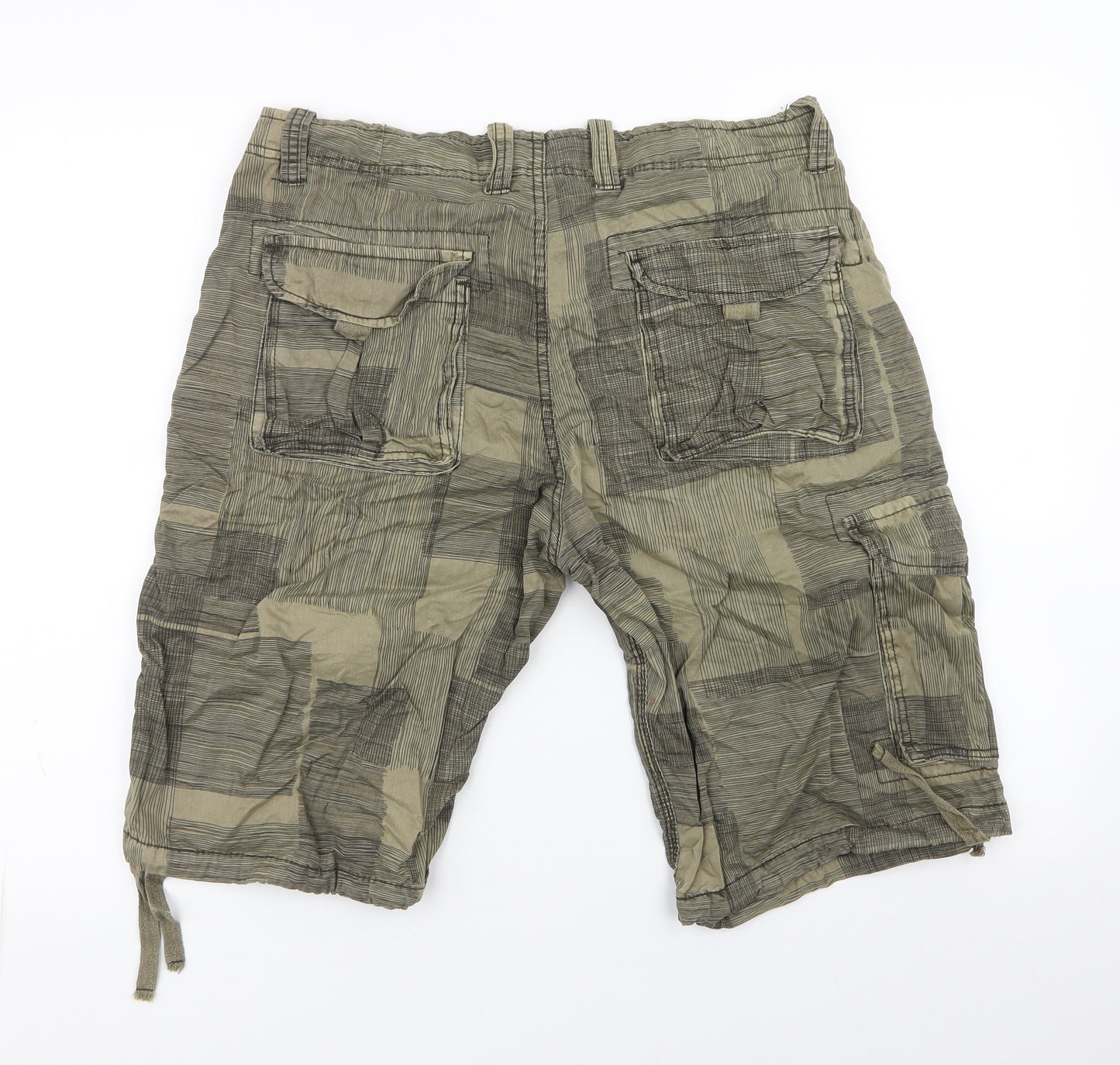 Tridagna Mens Green Camouflage  Cargo Shorts Size 32 in L11 in Regular Zip