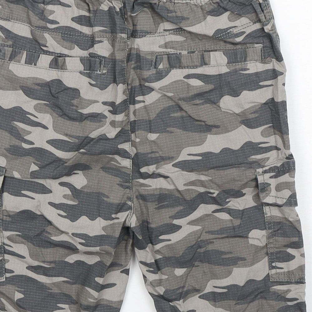 TU Boys Grey Camouflage Cotton Cargo Shorts Size 8 Years  Regular