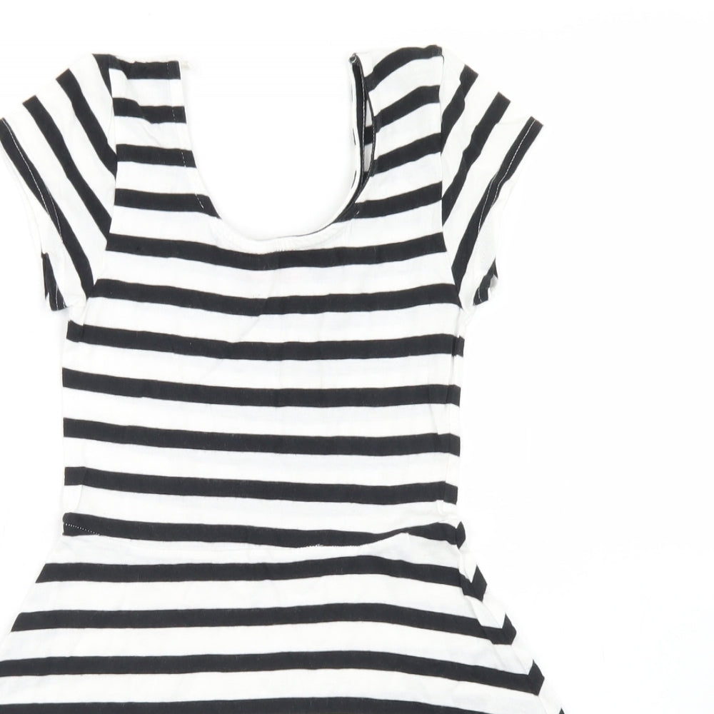 Young Dimension Girls White Striped Cotton Skater Dress  Size 8-9 Years  Scoop Neck