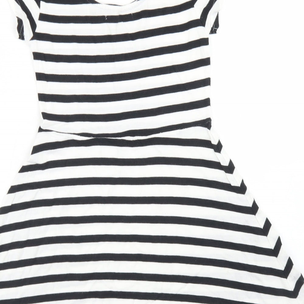 Young Dimension Girls White Striped Cotton Skater Dress  Size 8-9 Years  Scoop Neck