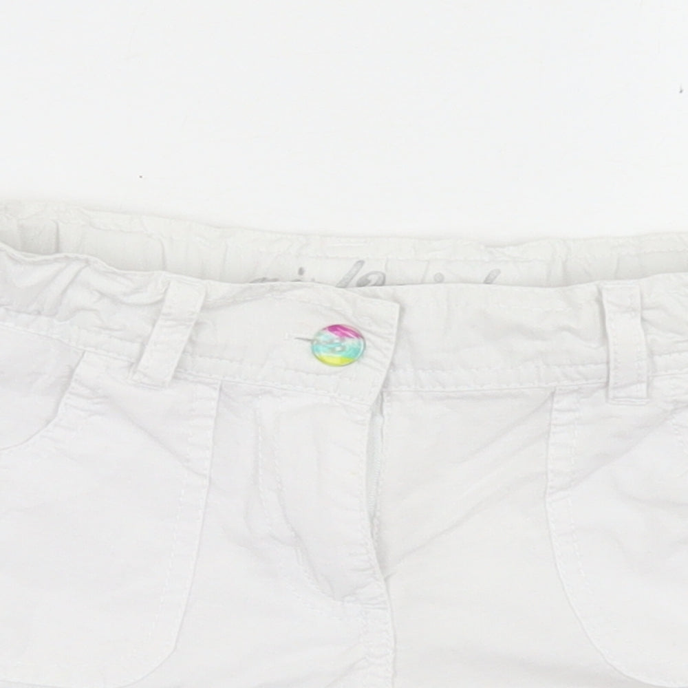 Girl2Girl Girls White  Cotton Cargo Shorts Size 4-5 Years  Regular