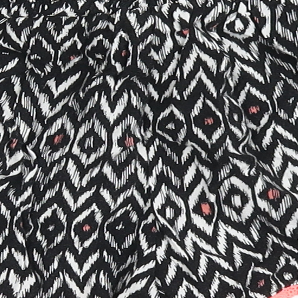 Primark Girls Black Geometric 100% Viscose Hot Pants Shorts Size 7-8 Years  Regular