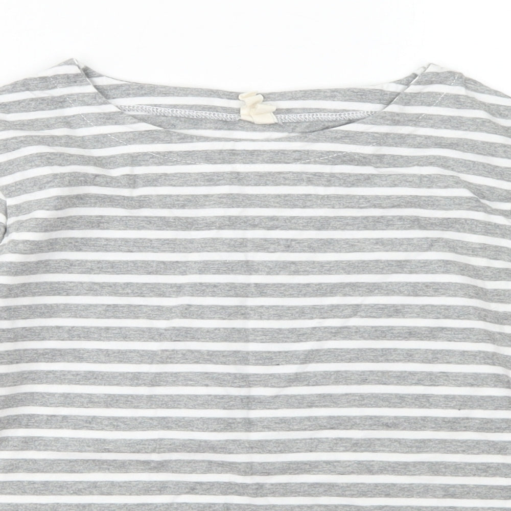 Gray Labels Girls Grey Striped Cotton Basic T-Shirt Size 5-6 Years Round Neck