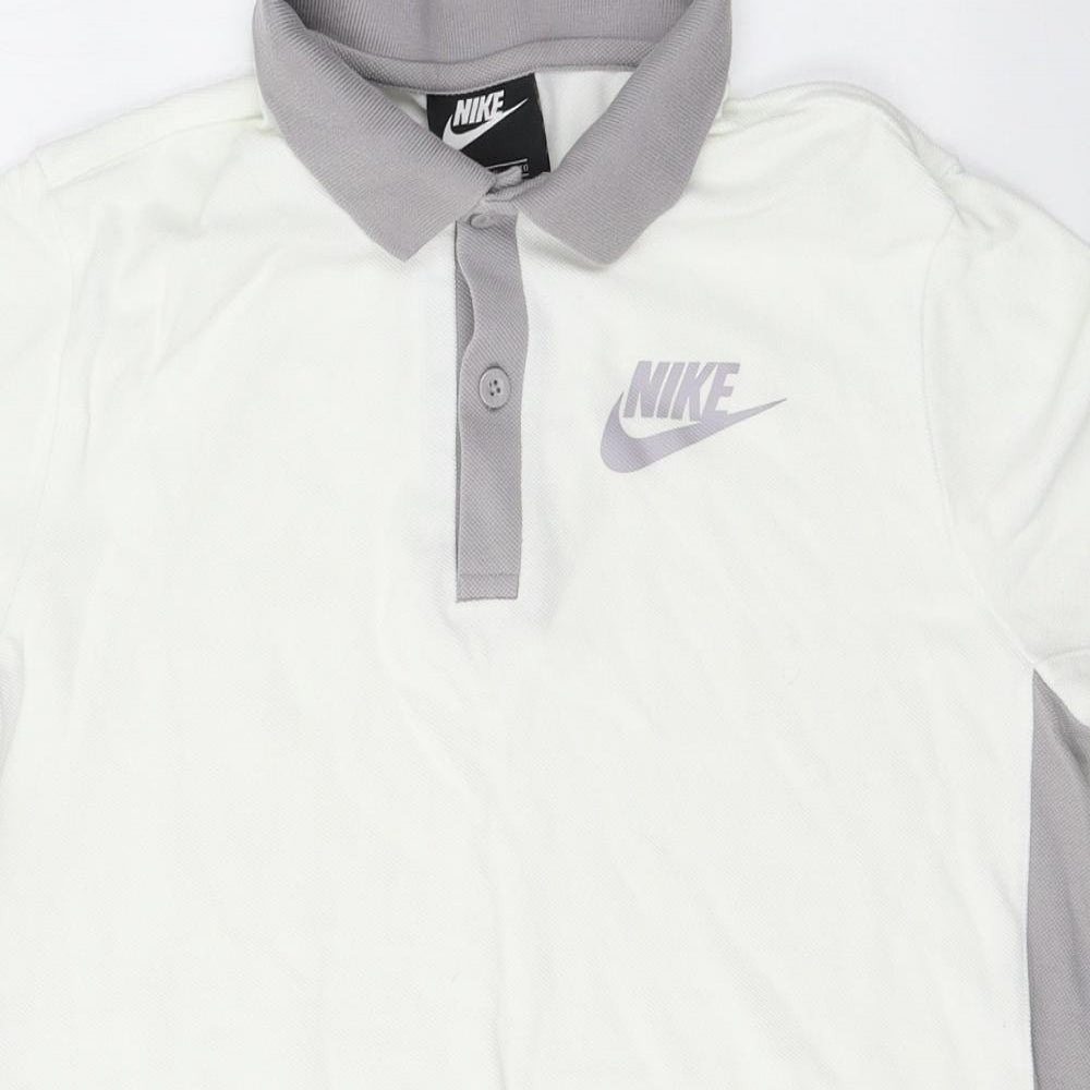 Nike Boys White  Cotton Basic T-Shirt Size XL Collared  - 158-170cm
