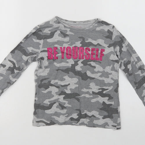 Primark Girls Grey Camouflage Cotton Basic T-Shirt Size 7-8 Years Crew Neck  - Be Yourself