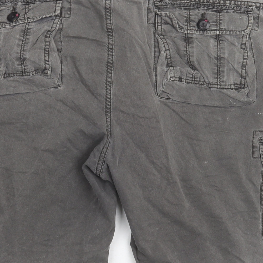 Ultra Magnetic Mens Grey  Cotton Cargo Shorts Size M L10 in Regular Button
