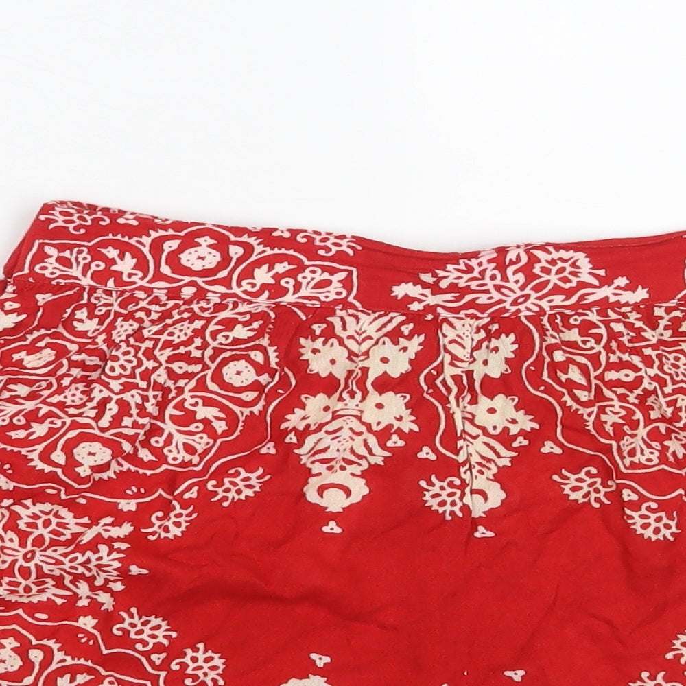 Boohoo Womens Red Floral Viscose Sweat Shorts Size 6  Regular