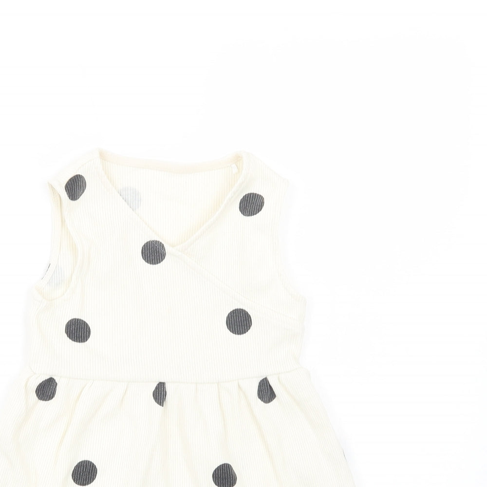 George Girls Ivory Polka Dot Polyester A-Line  Size 3-4 Years  V-Neck Pullover