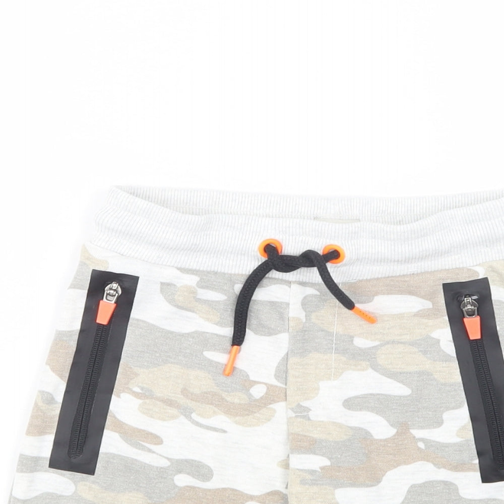 F&F Boys Grey Camouflage Polyester Sweat Shorts Size 5-6 Years  Regular Drawstring