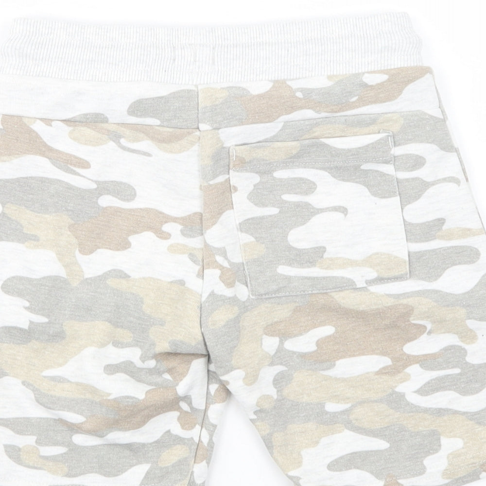F&F Boys Grey Camouflage Polyester Sweat Shorts Size 5-6 Years  Regular Drawstring
