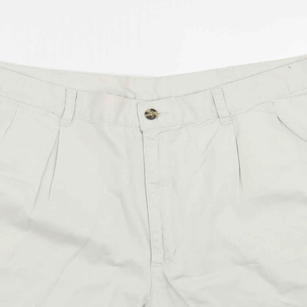 St Bernard Mens Beige  Cotton Chino Shorts Size 42 in L6 in Regular Button