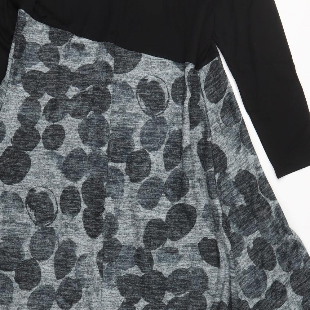 Preworn Womens Black Geometric Polyester A-Line  Size L  Round Neck Zip