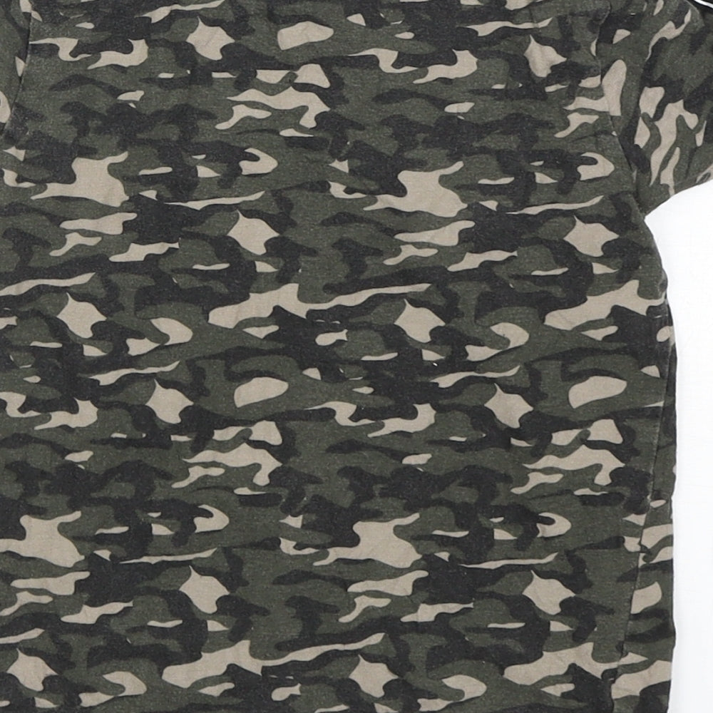 Primark Boys Green Camouflage Cotton Basic T-Shirt Size 4-5 Years Round Neck Pullover