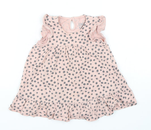 Front view of F&F girls’ pink polka dot cotton a-line, size 12-18, months round neck pullover