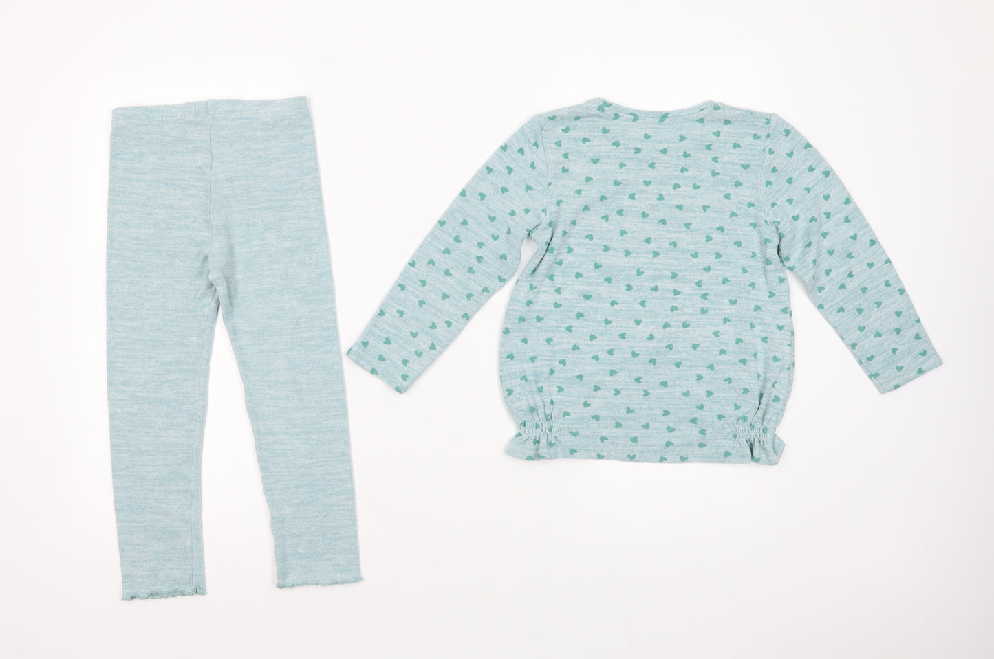Matalan Girls Green Geometric Viscose  Pyjama Set Size 4-5 Years  Pullover - Heart Print
