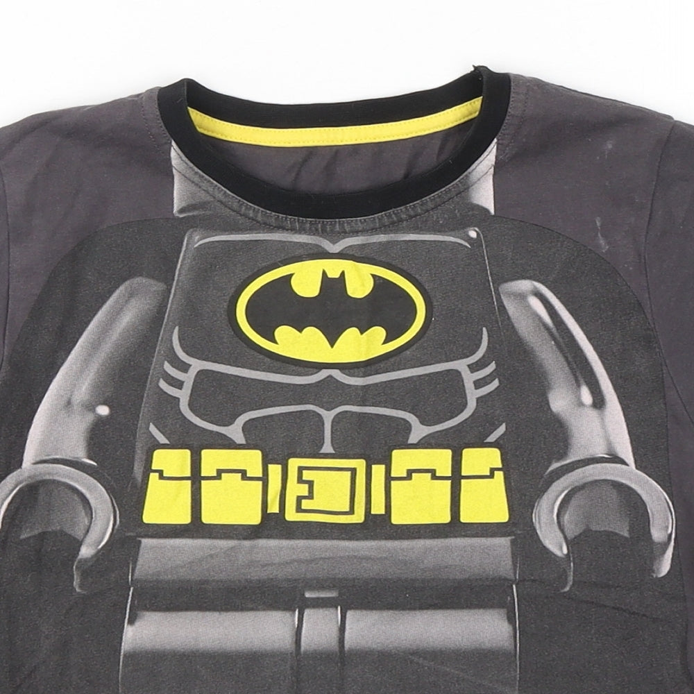 Marks and Spencer Boys Black  Cotton Basic T-Shirt Size 5-6 Years Round Neck Pullover - Batman