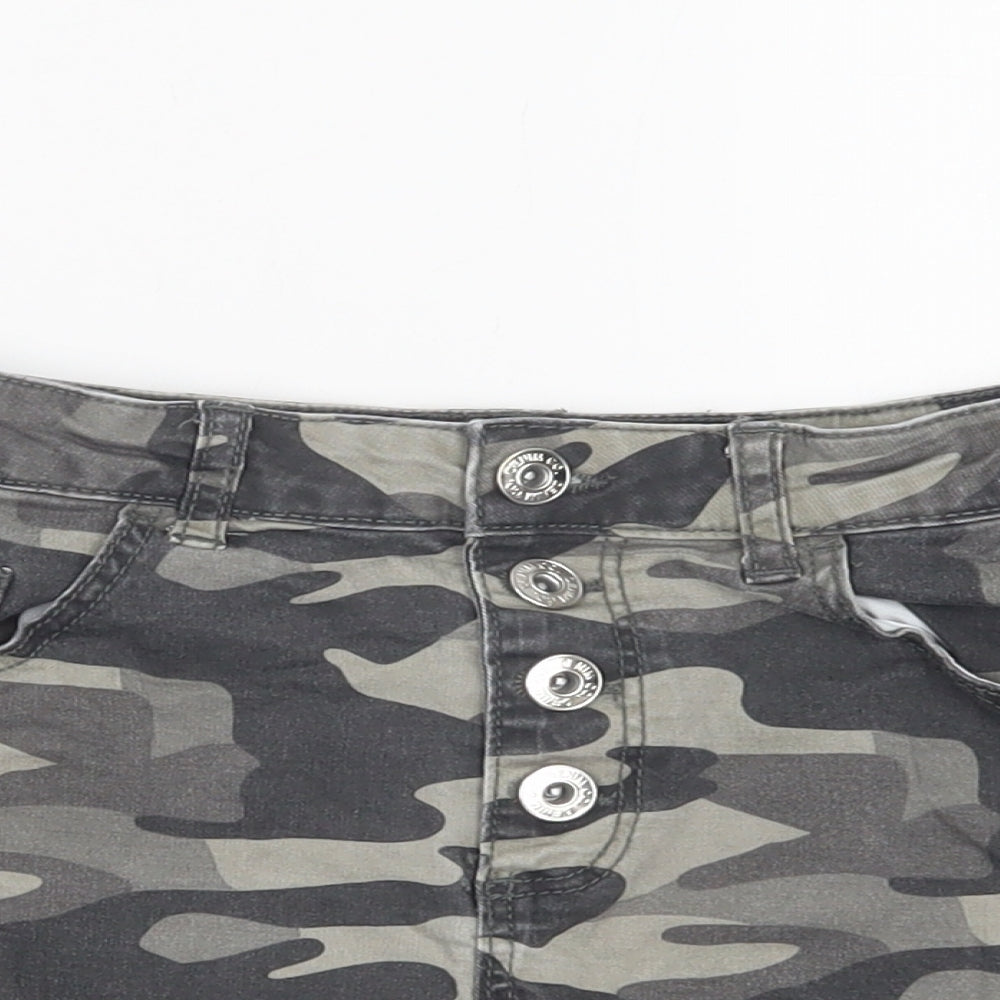 Primark Girls Green Camouflage Cotton Mini Skirt Size 8-9 Years  Regular Button
