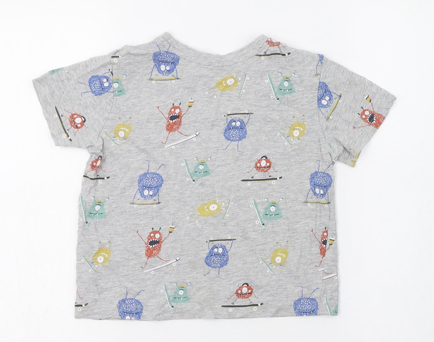 Primark Boys Grey  Cotton Basic T-Shirt Size 4-5 Years Round Neck Pullover