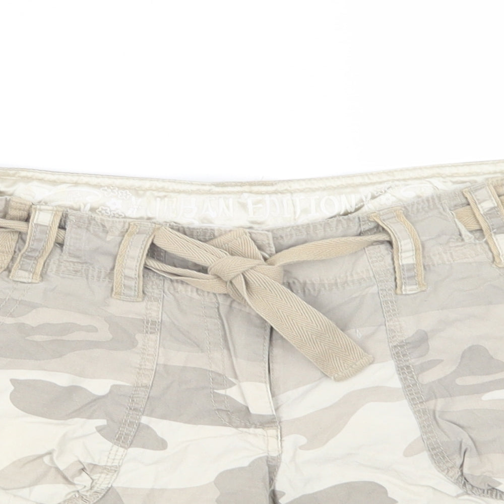 Internacionale Womens Beige Camouflage Cotton Cargo Shorts Size 12 L4 in Regular Button