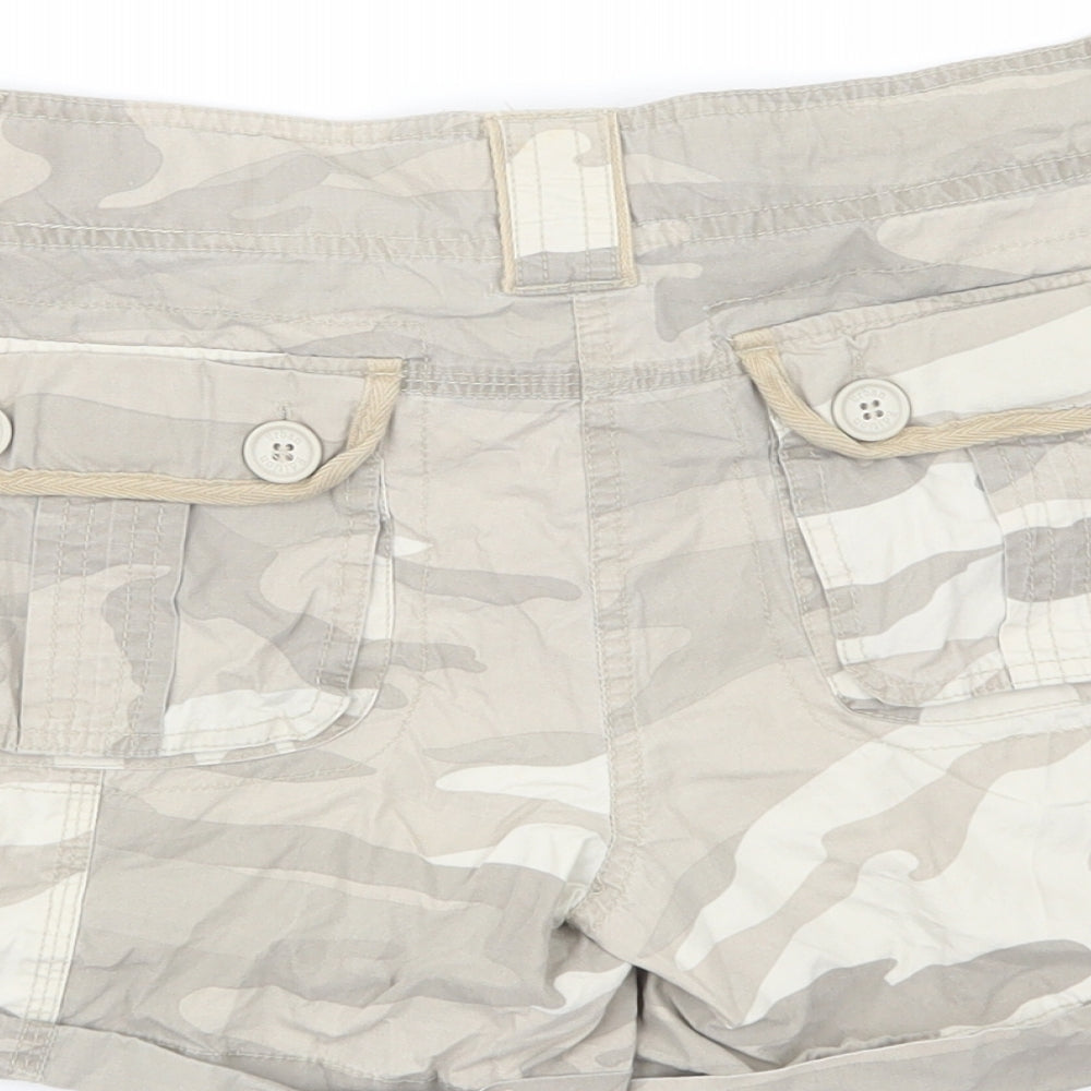Internacionale Womens Beige Camouflage Cotton Cargo Shorts Size 12 L4 in Regular Button