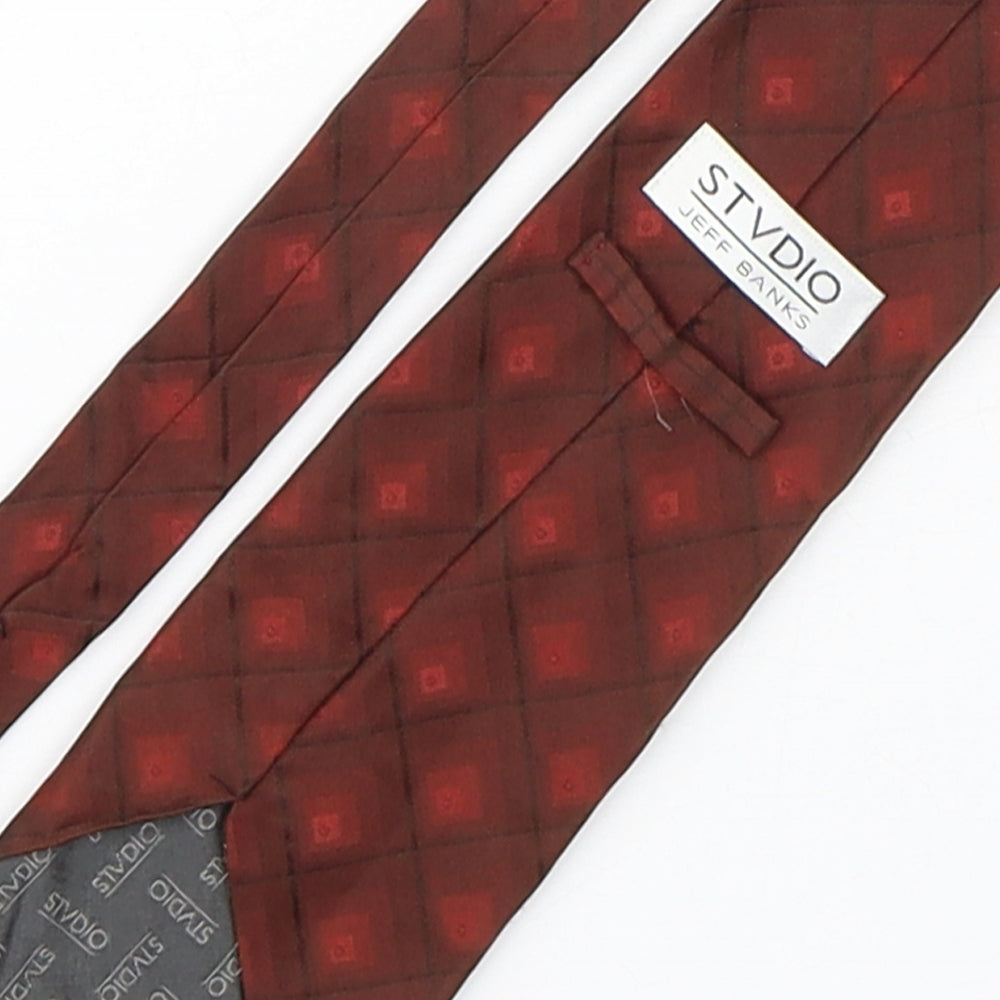 Jeff Banks  Mens Red Plaids & Checks Silk Pointed Tie One Size