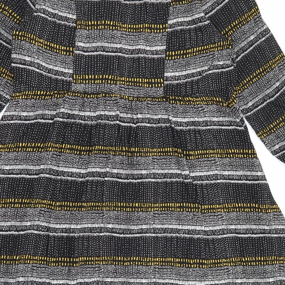H&M Womens Black Geometric Viscose Fit & Flare  Size 14  Round Neck Button