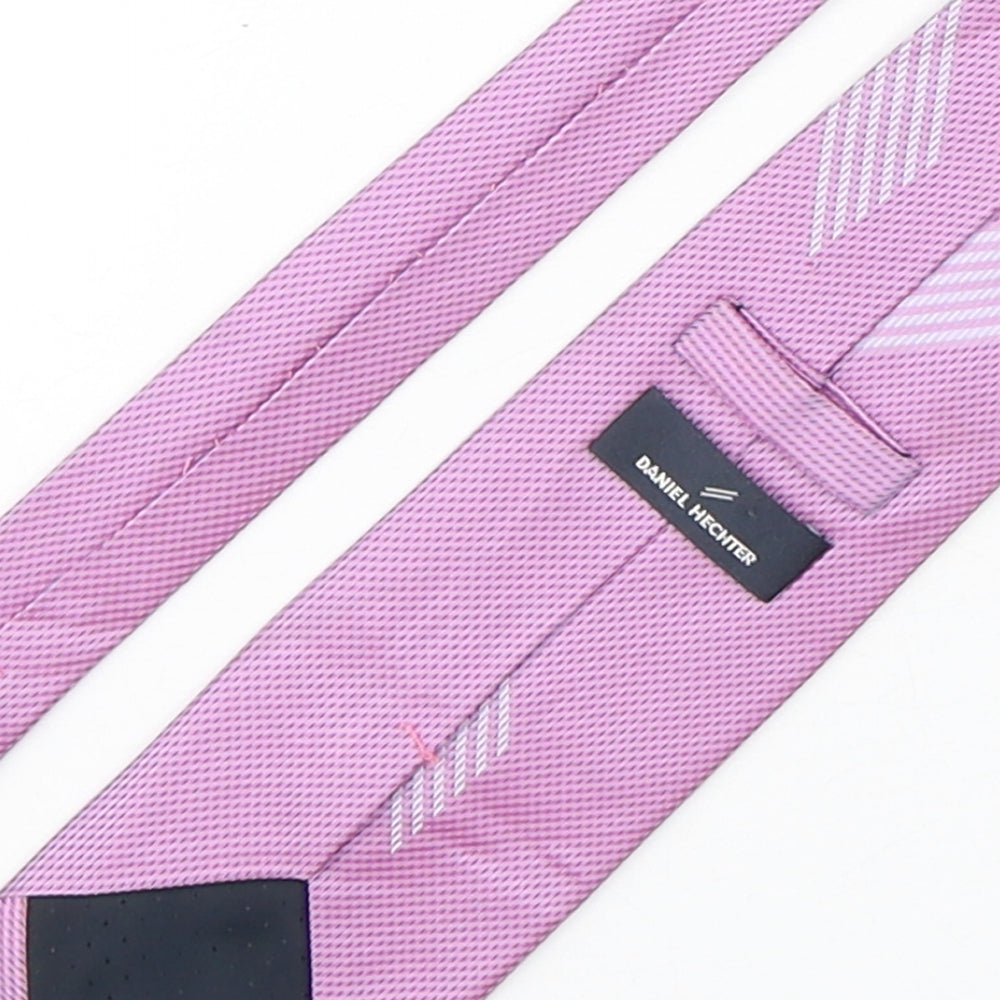 Daniel Hechter  Mens Pink Plaids & Checks Silk Pointed Tie One Size