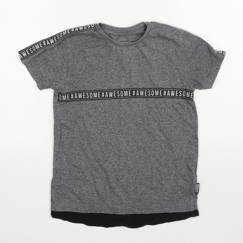 Primark Boys Grey  Polyester Pullover T-Shirt Size 7-8 Years Round Neck Pullover