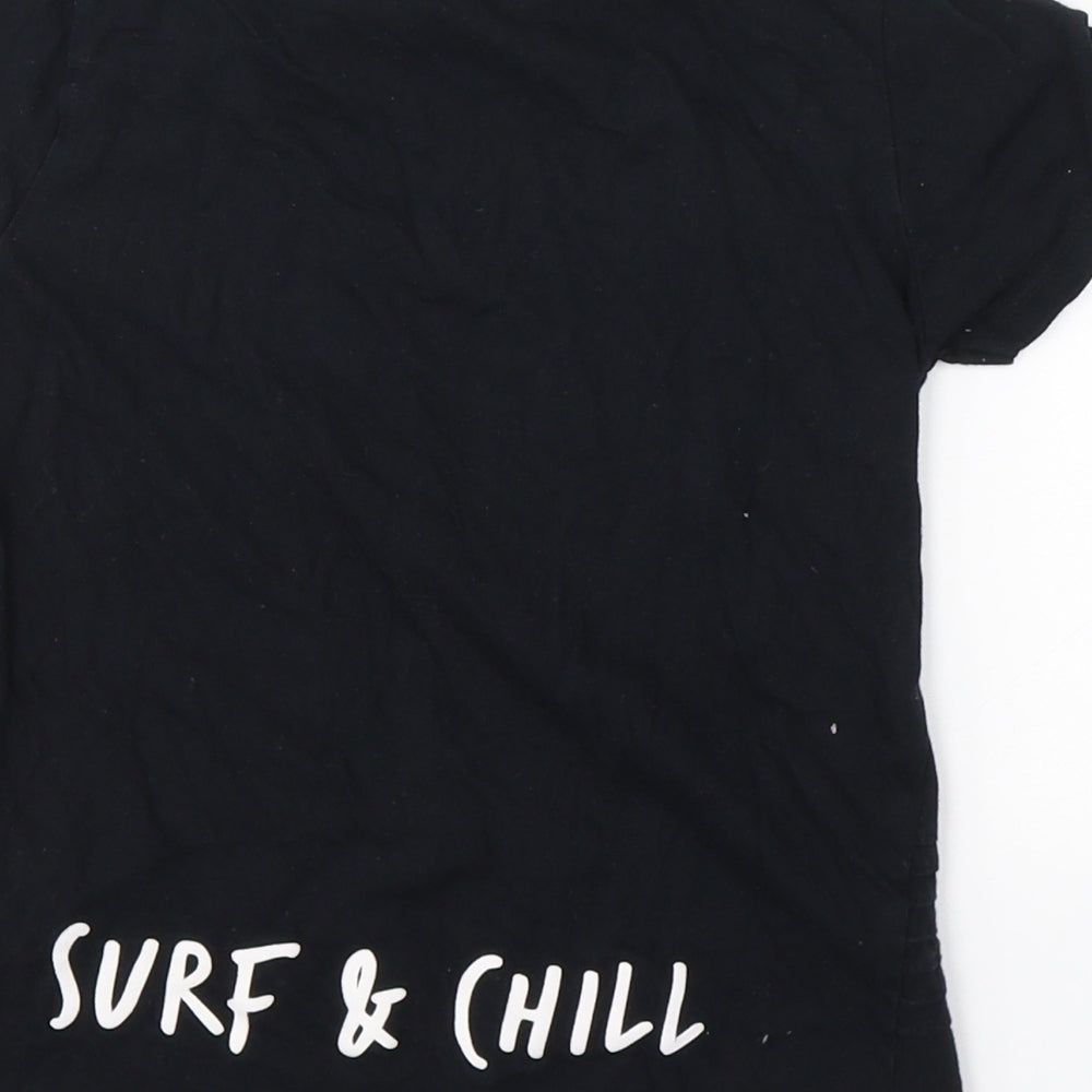 Preworn Boys Black  Cotton Pullover T-Shirt Size 5-6 Years Round Neck Pullover