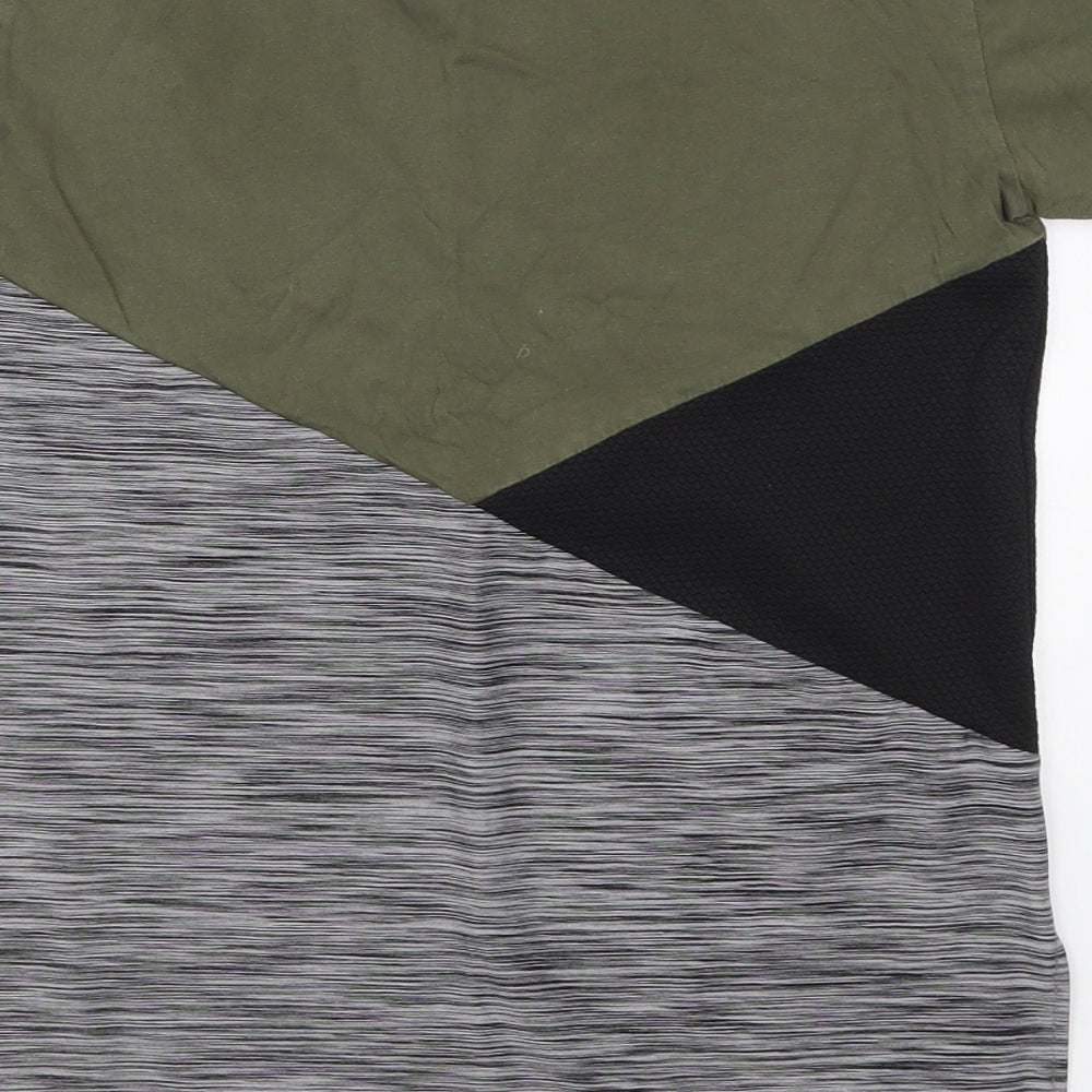 Sonneti Boys Green Colourblock Cotton Basic T-Shirt Size 12-13 Years Crew Neck Pullover