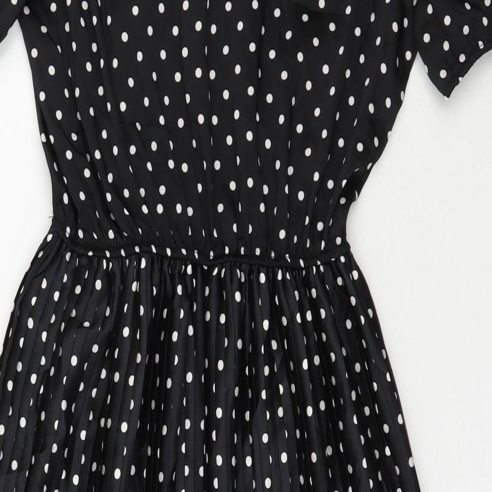 Primark Womens Black Polka Dot Polyester   Size 8  V-Neck Pullover