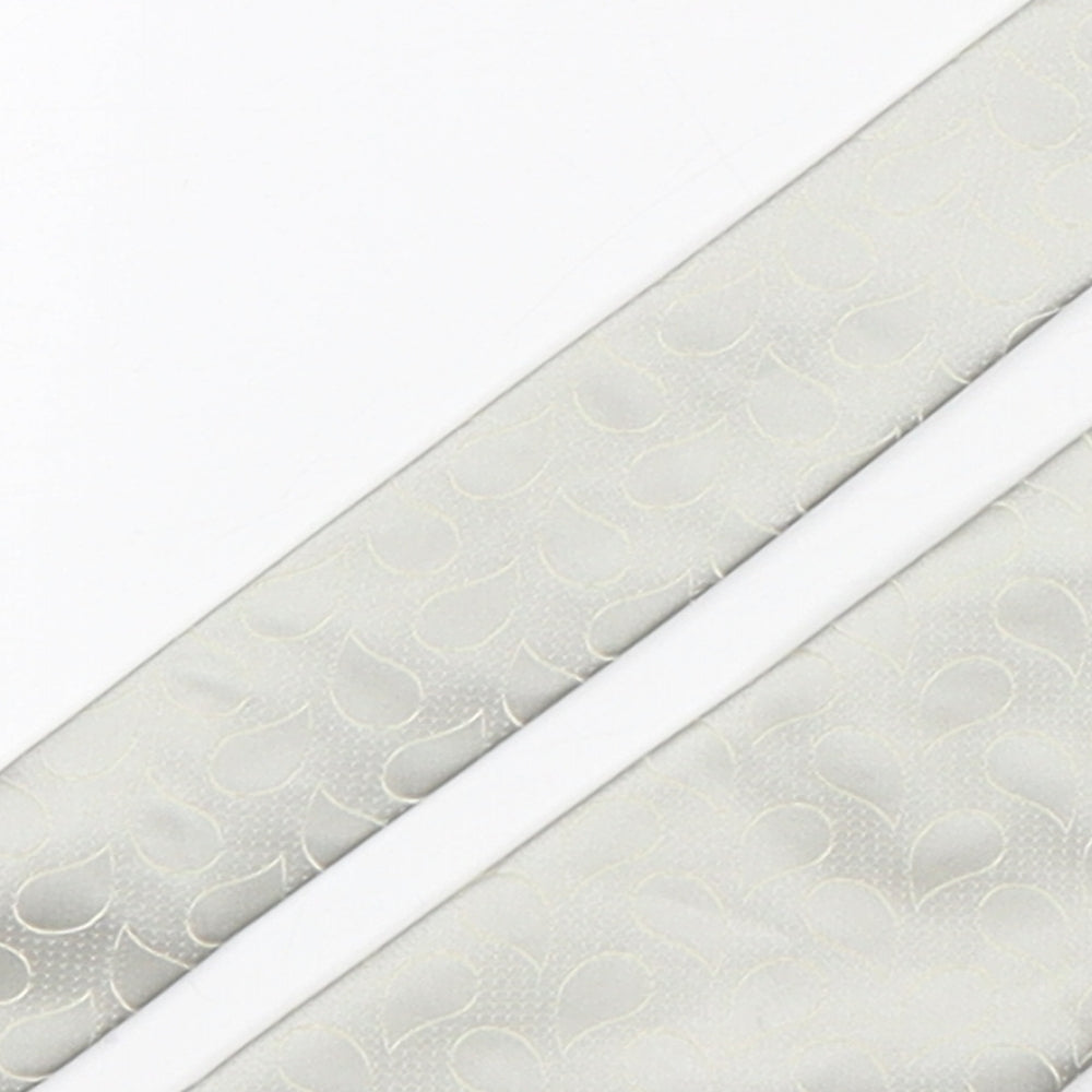 Pierre Cardin  Mens Silver Paisley Silk Pointed Tie One Size