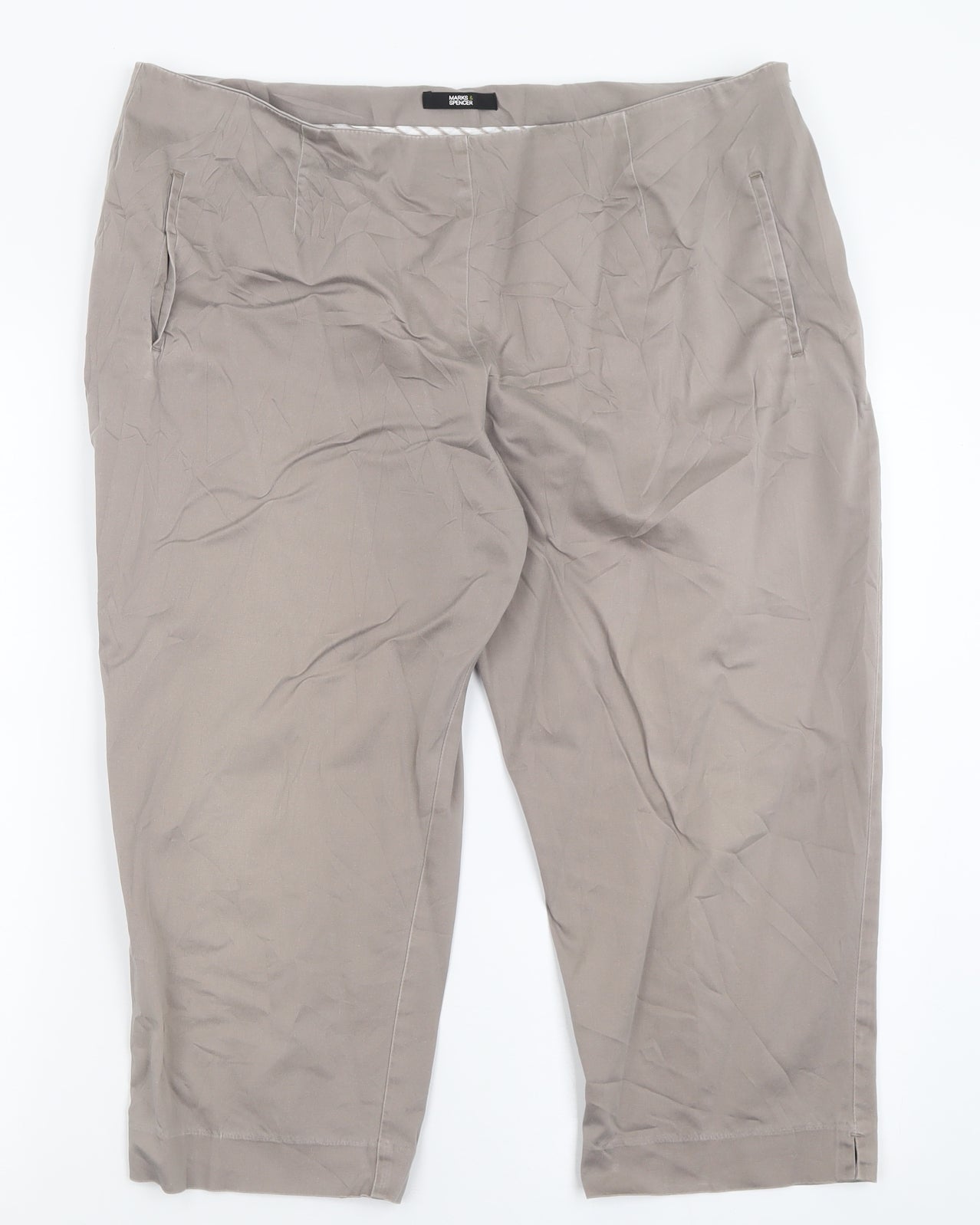 Marks and Spencer Womens Beige  Cotton Bermuda Shorts Size 18 L20 in Regular Zip