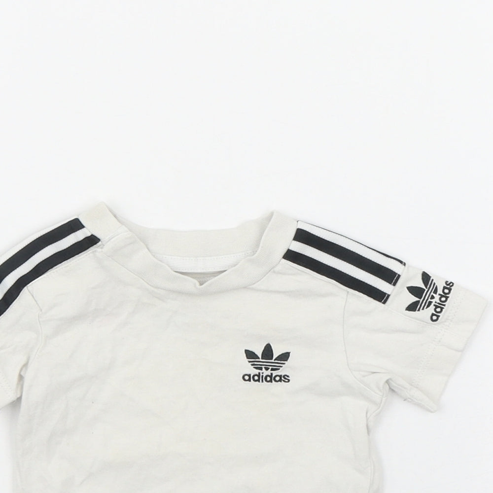adidas Baby White  Cotton Basic T-Shirt Size 6-9 Months Round Neck Snap
