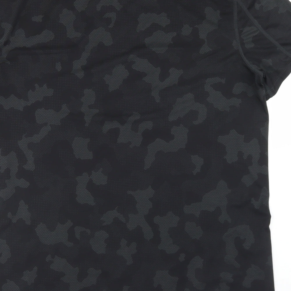 H&M Mens Green Camouflage Polyester Basic T-Shirt Size L Crew Neck