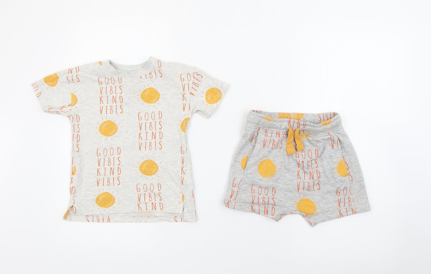 George Boys Grey Geometric Cotton Basic T-Shirt Size 2-3 Years Crew Neck  - Good vibes
