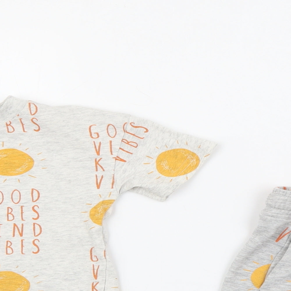 George Boys Grey Geometric Cotton Basic T-Shirt Size 2-3 Years Crew Neck  - Good vibes