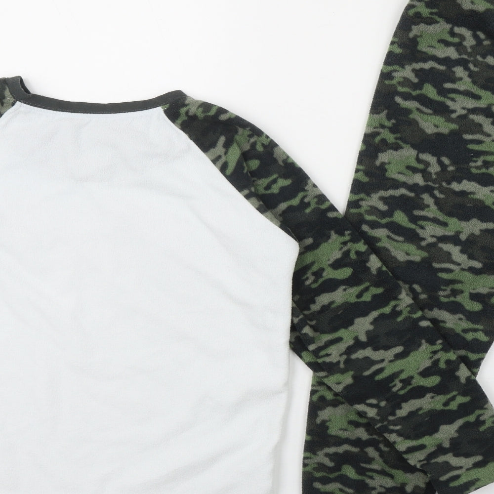 Primark Boys Green Camouflage Polyester  Pyjama Set Size 9-10 Years  Pullover - 'Global Future'