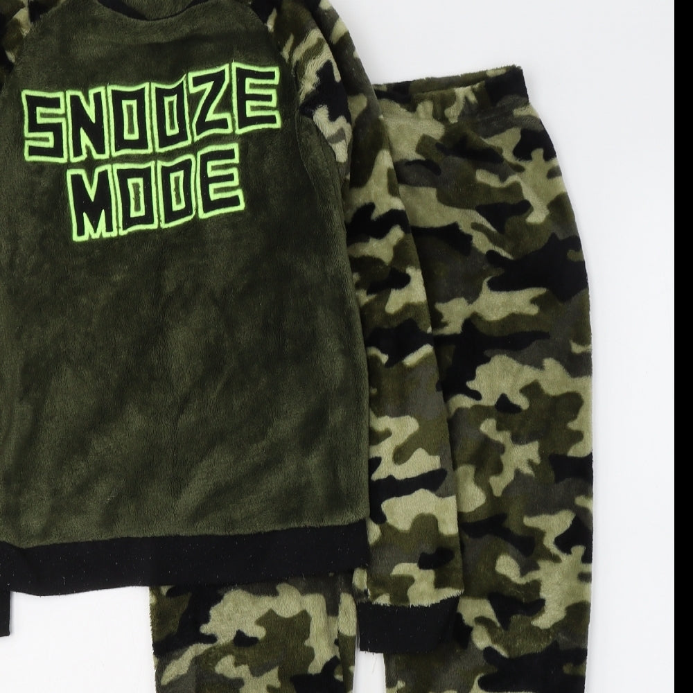 Pep&Co Boys Green Camouflage Polyester  Pyjama Set Size 9-10 Years  Pullover - Snooze mode